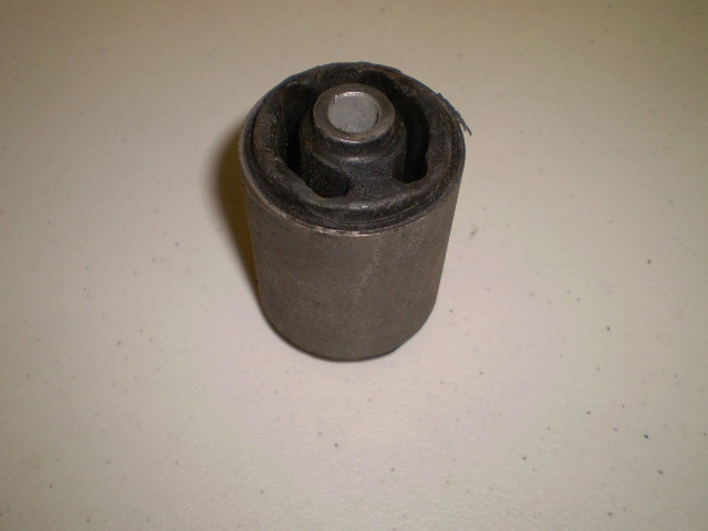 Suzuki Carry Mini Truck Front Differential Bushing Large
